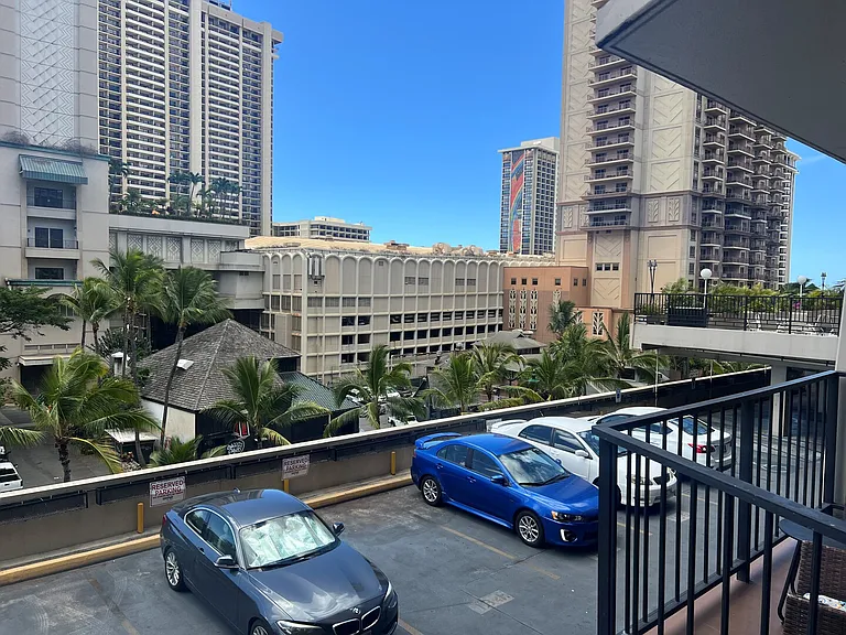 Ala Moana Blvd — Photo 18