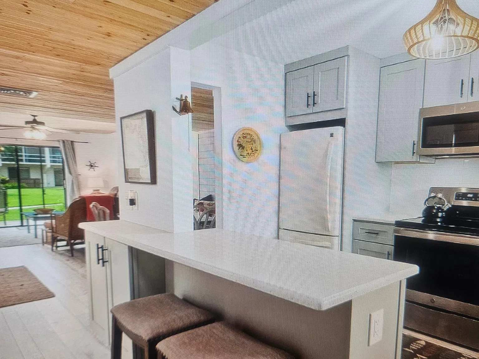 2 bed, 1014 sqft, $1,900 — Photo 4