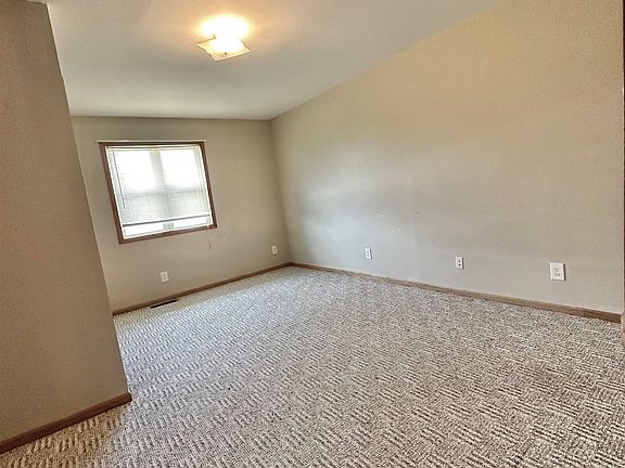 4th image of 1003 E 18th St