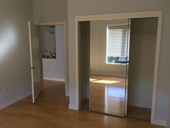 5th image of 88 Bush St Unit 3127