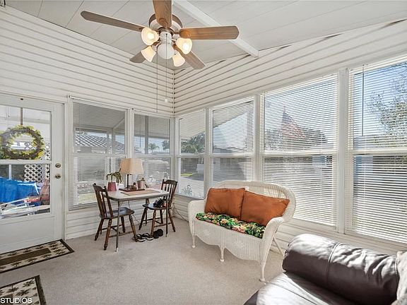 4th image of 272 Pelican Dr N