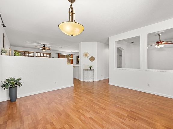 5th image of 1609 Poppy Cir