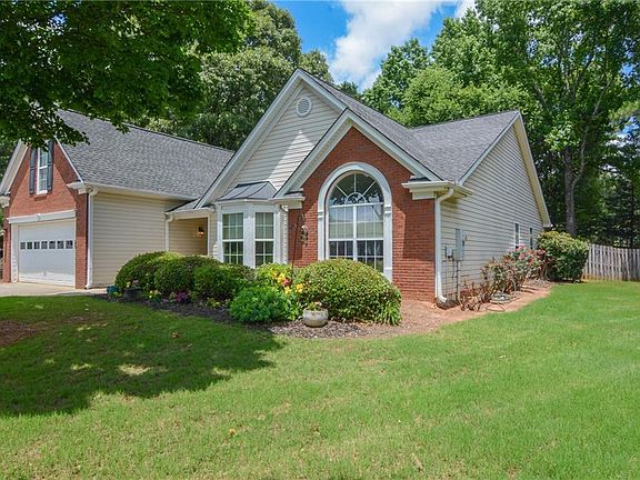 2nd image of 949 Nichols Landing Ln