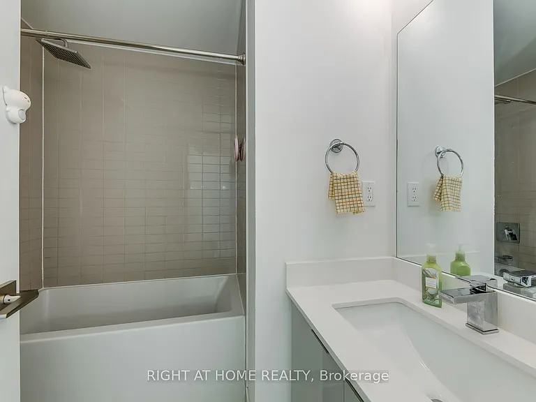 2916 Highway 7 Rd #3202 — Photo 22