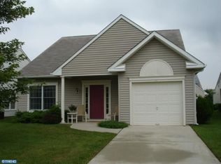 32 Settlers Ln, Columbus, NJ 08022