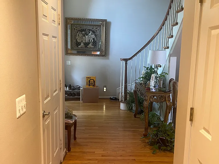 Summer Pl — Photo 1