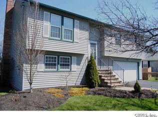 212 Juneway Dr, Chittenango, NY 13037