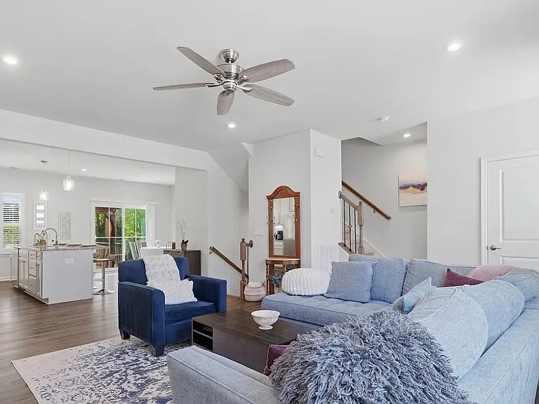 2527 Grantham Place Dr — Photo 6