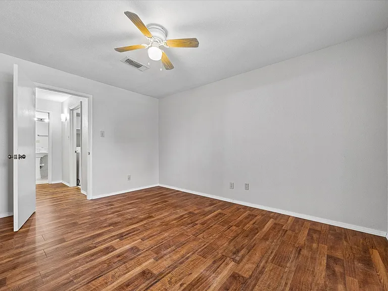 9700 Leawood Blvd #702 — Photo 18