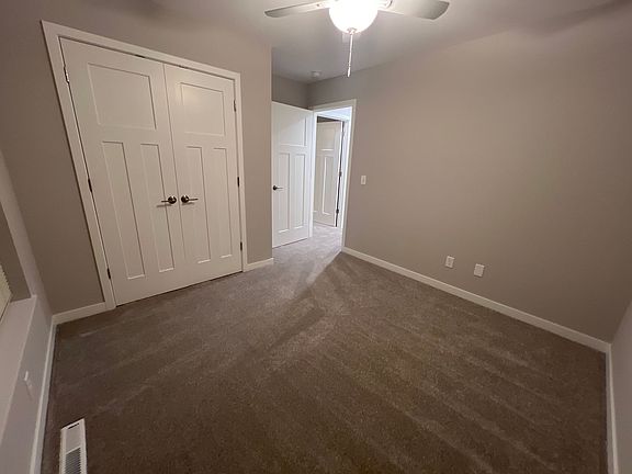 5th image of 210-238 Marcie Dr #212