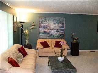 3rd image of 7619 Kingswood Dr