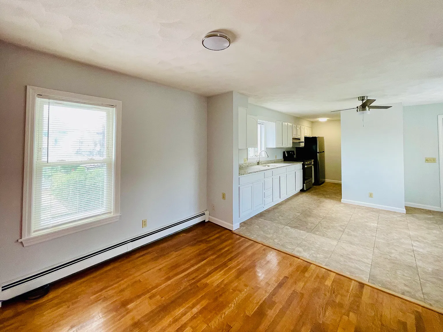 4 bed, $4,000 — Photo 1