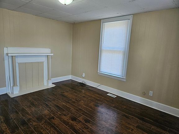 4th image of 1009 Somerset Dr