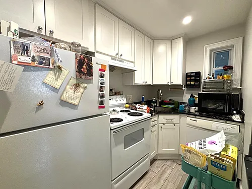 1121 Broadway St #7 Photo 1