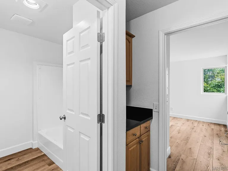 6434 Akins Ave #512 — Photo 11