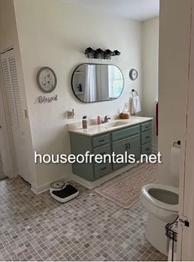 502 Onley St — Photo 12