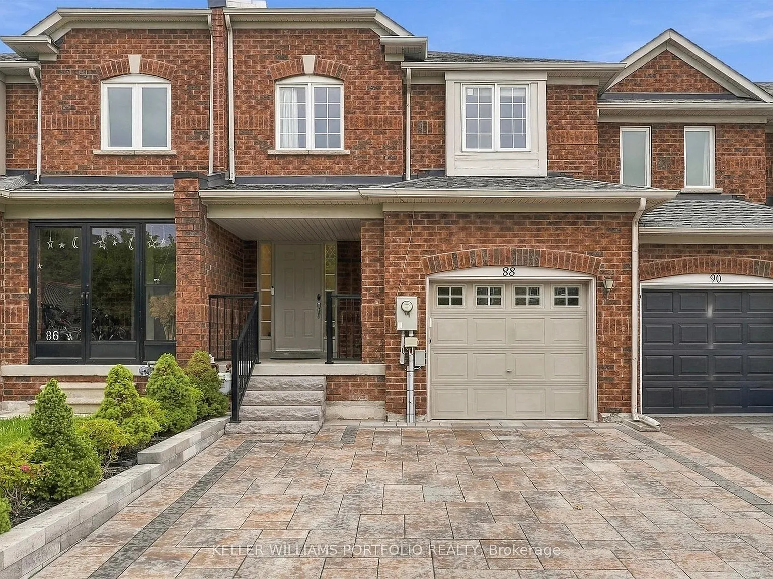 4 bed, $3,800 — Photo 1