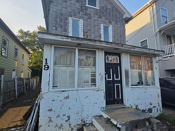 2nd image of 19 Herman St