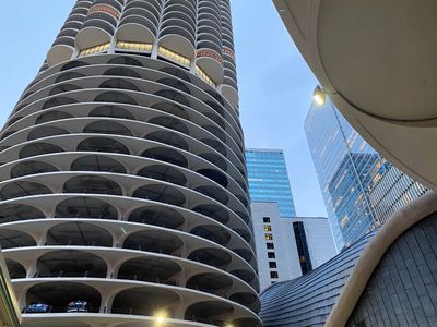 300 N State St APT 4006, Chicago, IL, 60654