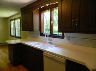 15 Old Powder House Rd, Lakeville, MA 02347