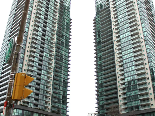 5168 Yonge St, Toronto, ON