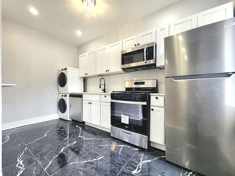 1st image of 7250 N Western Ave #1A