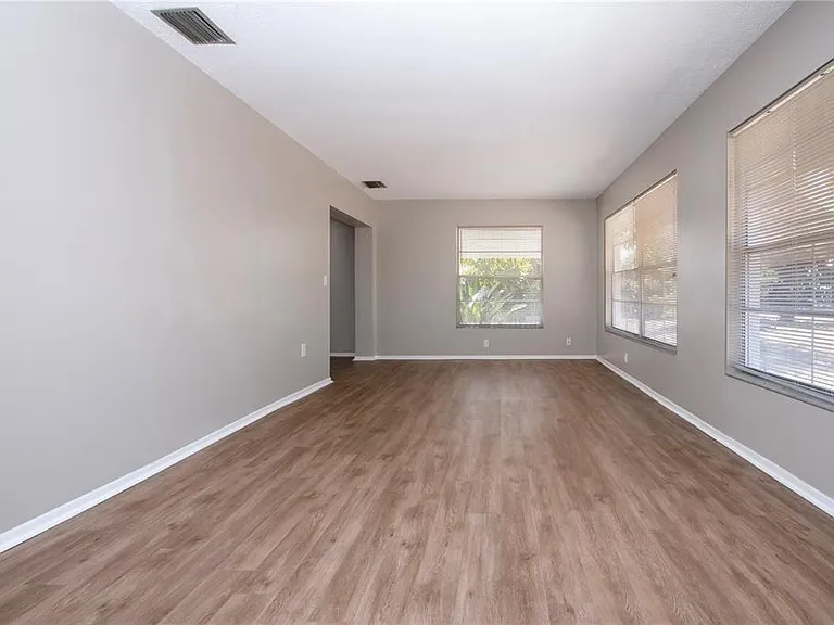 802 Buttonwood Dr — Photo 14