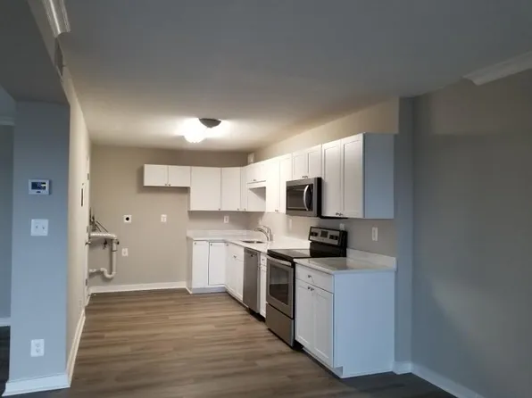 203 Yoakum Py #1220, Alexandria, VA 22304
