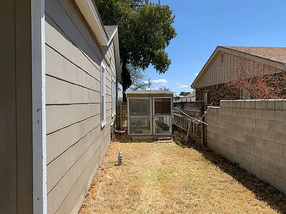 5th image of 1729 N Chama Dr