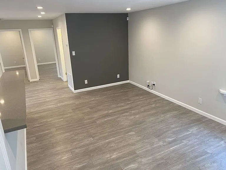 256 Mariposa St — Photo 4