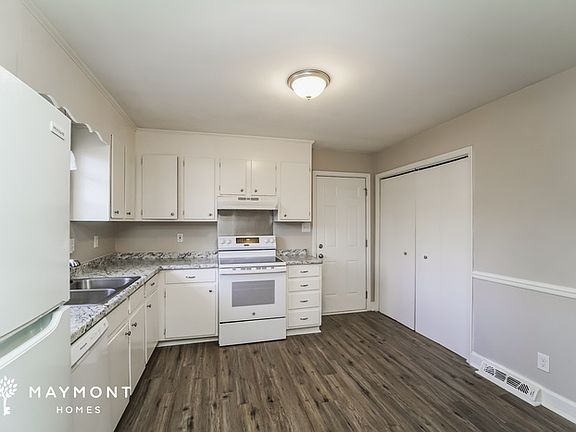 4th image of 6518 Idlebrook Dr