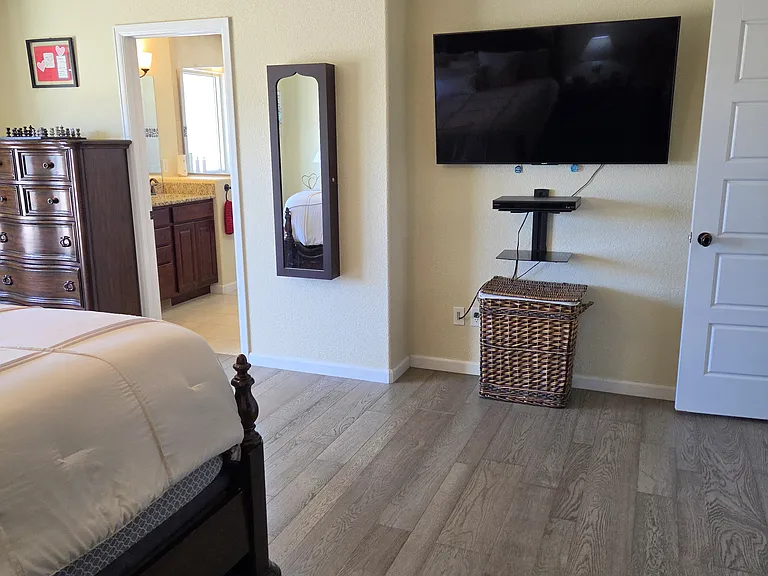 438 N Mitford Dr — Photo 9