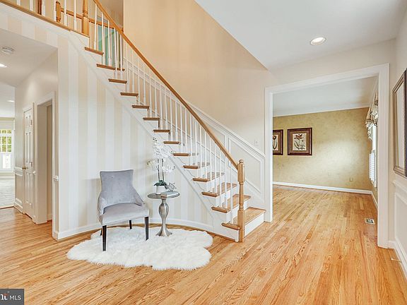 4th image of 12702 Pond Crest Ln