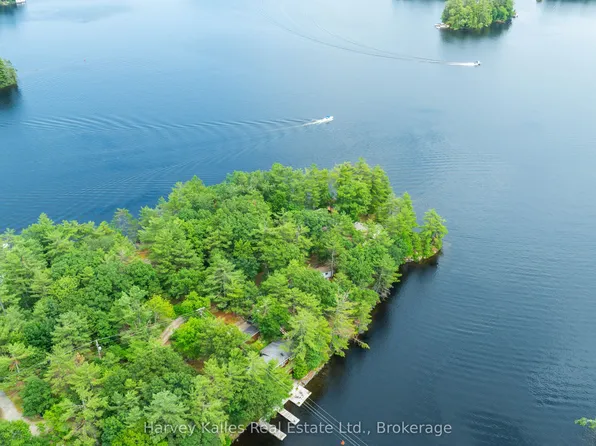 1078 McKenzie Rd, Muskoka Lakes, ON P1P 1R2