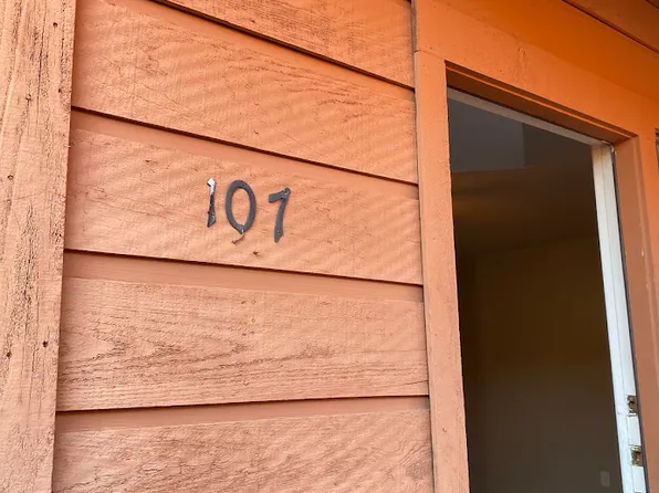 1305 W Villa Maria Rd APT B107, Bryan, TX 77801