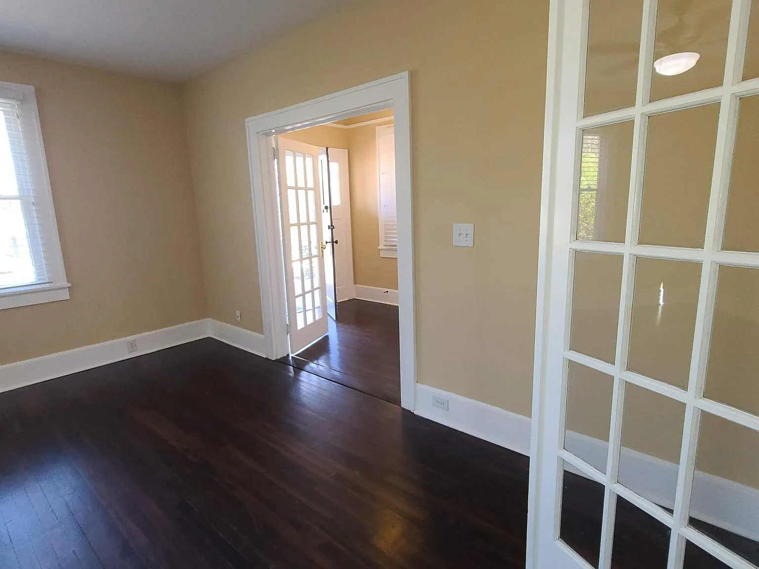 2 bed, 1800 sqft, $1,800 — Photo 3