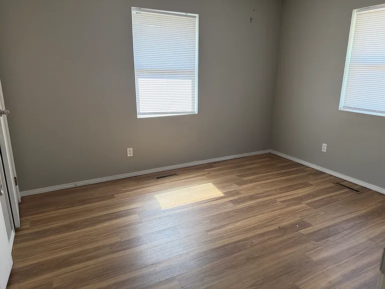 131 S Saint Louis Ave #129 — Photo 7