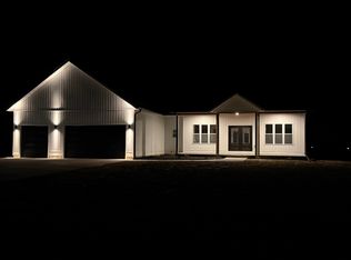 692 Penrose Rd, Dixon, IL 61021