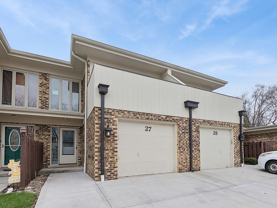 1st image of 27 Sorrento Dr