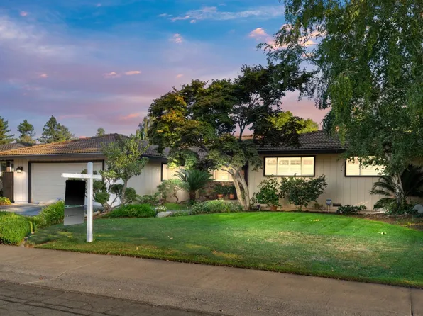 71 Parklite Cir, Sacramento, CA 95831