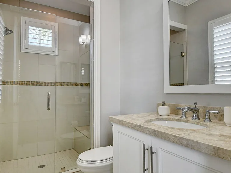 Full Bath off 3rd floor Office/Bedroom
