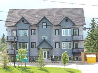 915 10th St #301, Cold Lake, AB T9M0J8