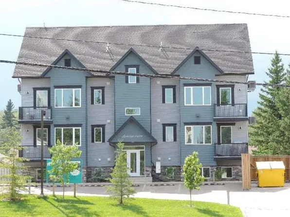 915 10th St #301, Cold Lake, AB T9M 0J8