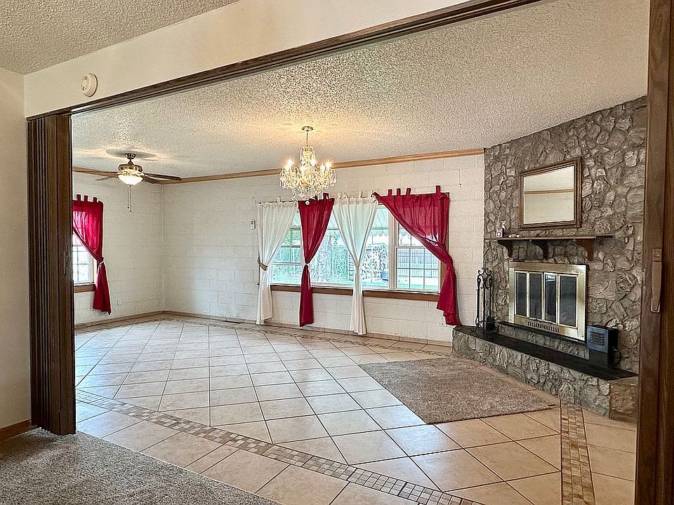 615 N 12th St, Garden City, KS 67846 Zillow