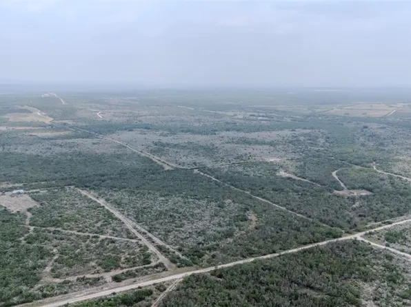 Quail Dr, George West, TX 78022