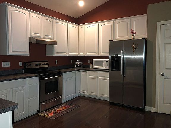 2nd image of 3841 Thorngate Dr