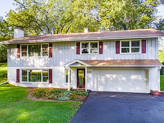 2nd image of 1216 Crest Ct