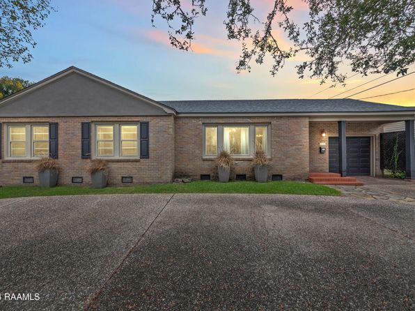 104 Memory Ln, Lafayette, LA 70506