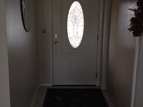 Front entrance w closet