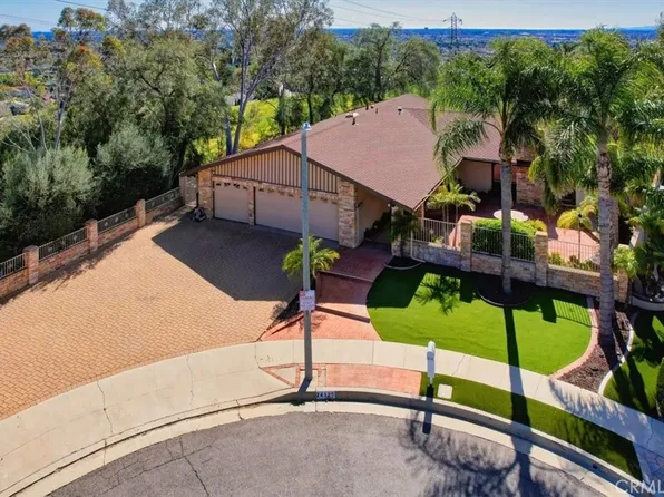 2412 N Shadow Ridge Ln, Orange, CA 92867